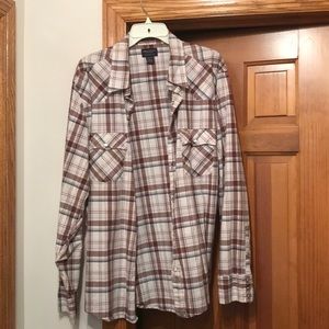 Casual collared shirt